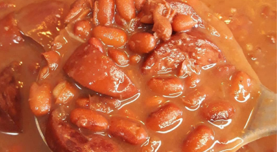Feijão vermelho com linguiça e beterraba