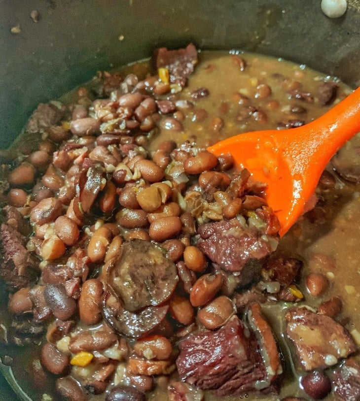 Feijoada com carne-seca