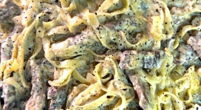 Fettuccine ao molho de gorgonzola e mignon