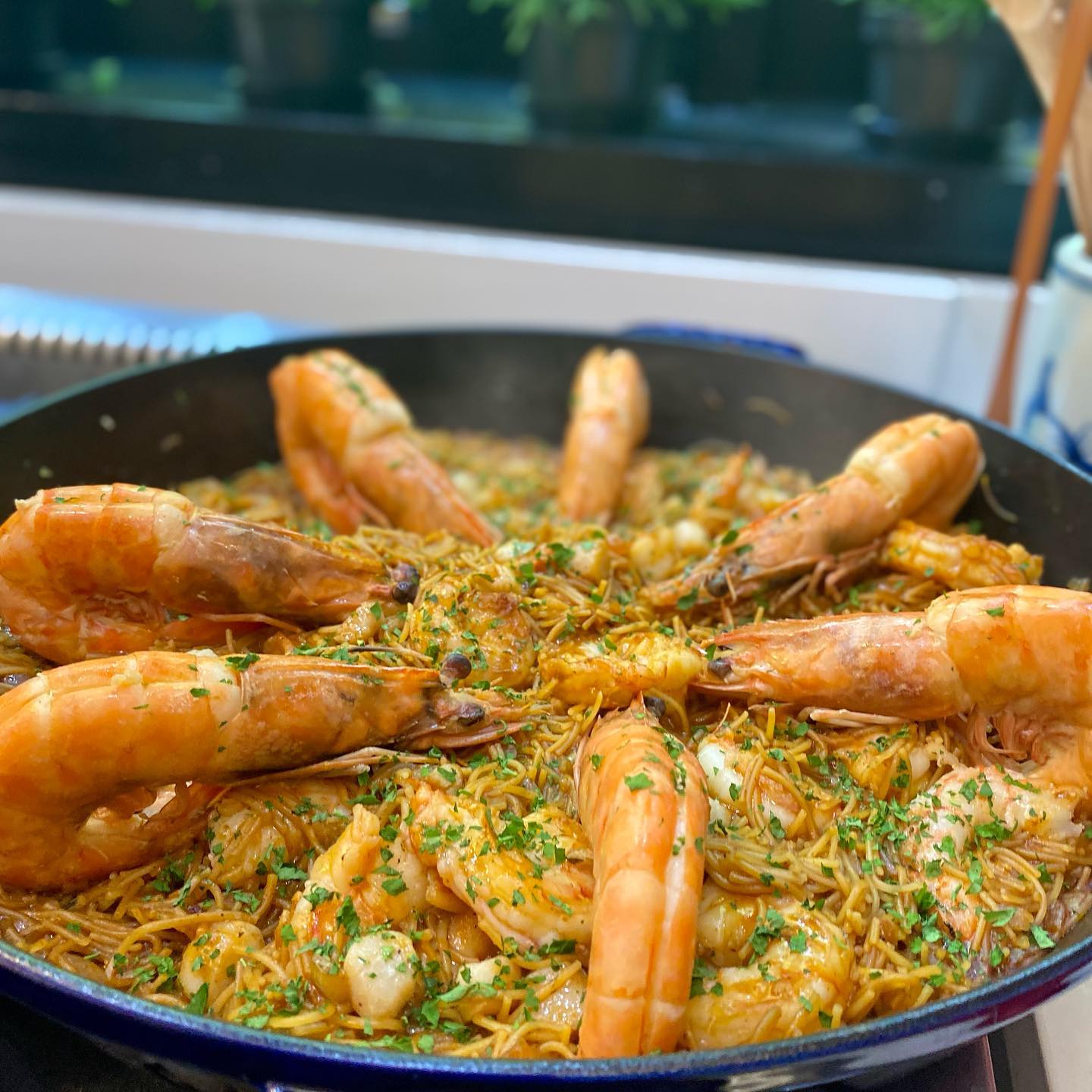 Fideuá de Camarão, primo irmão da Paella! - Monta Encanta