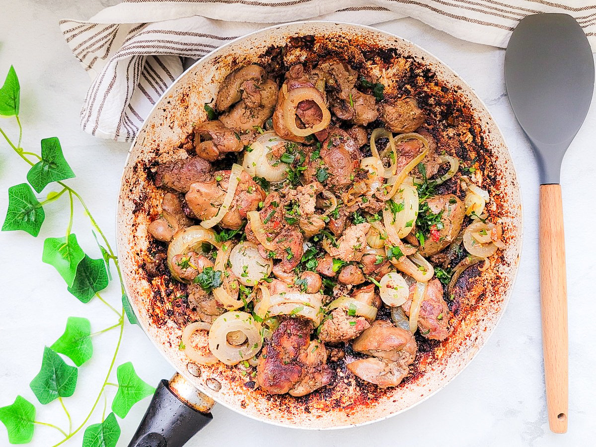 Salada com Fígado de Frango 