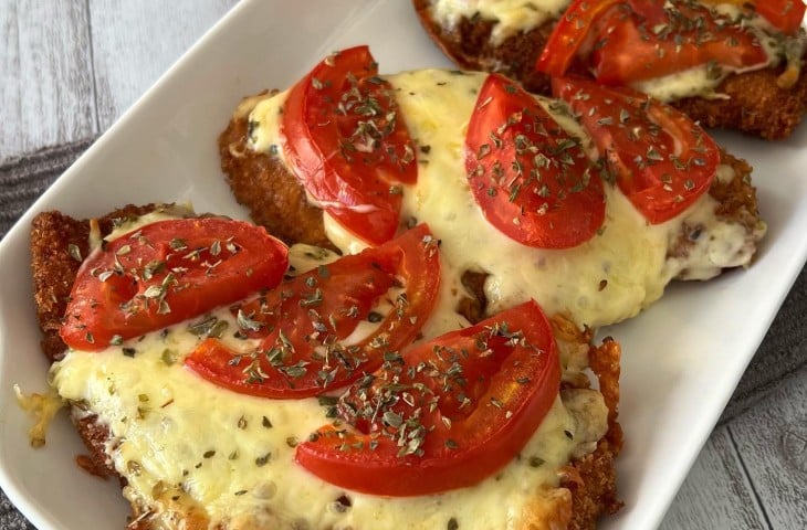 Filé à milanesa napolitano