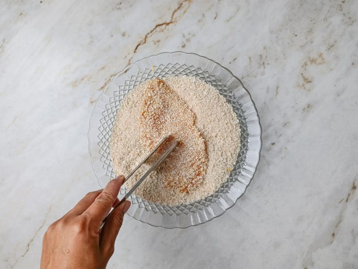 Filé empanado na farinha panko.