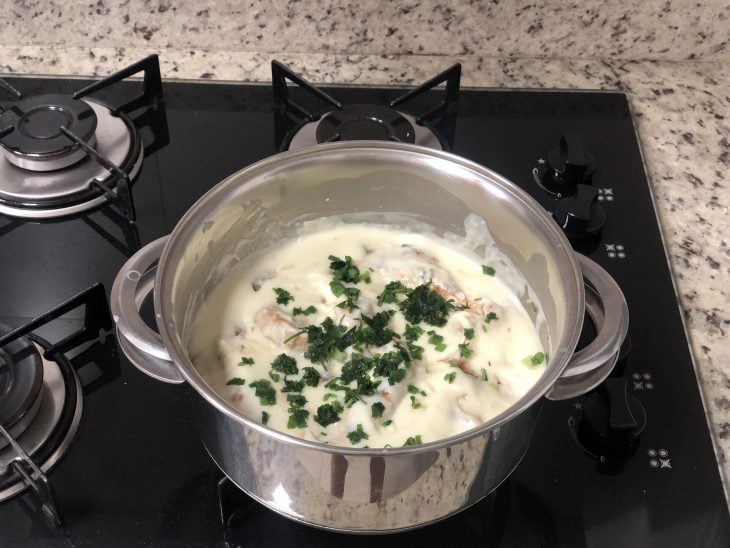 Filé de frango ao molho de limão com queijo - Passo a Passo