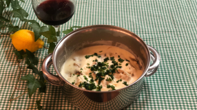 Filé de frango ao molho de limão com queijo