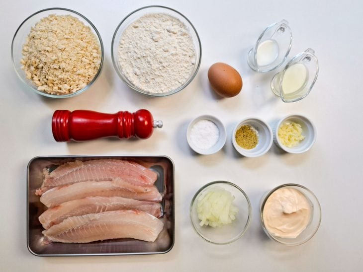 Bancada com os ingredientes da receita.