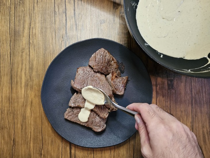 Filé mignon ao molho de gorgonzola - Passo a Passo