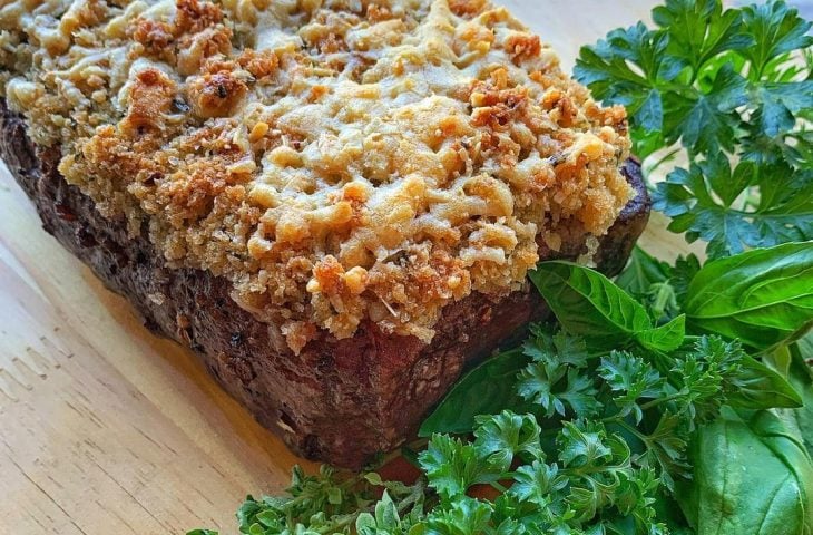 Filé mignon com crosta de panko e ervas