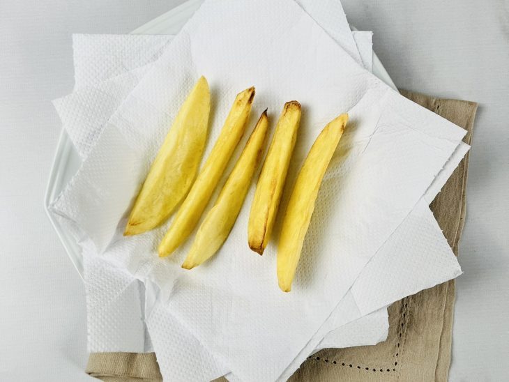 prato com batata frita