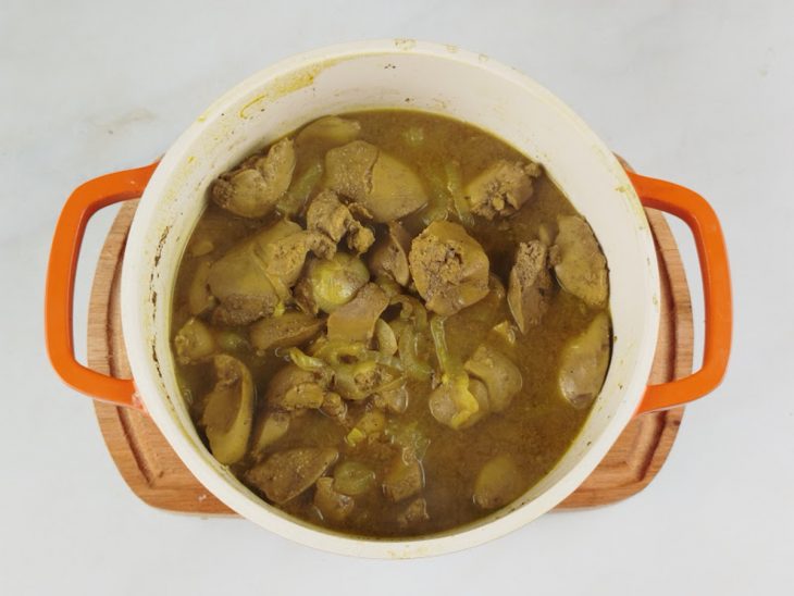 Fígado de galinha cozido.