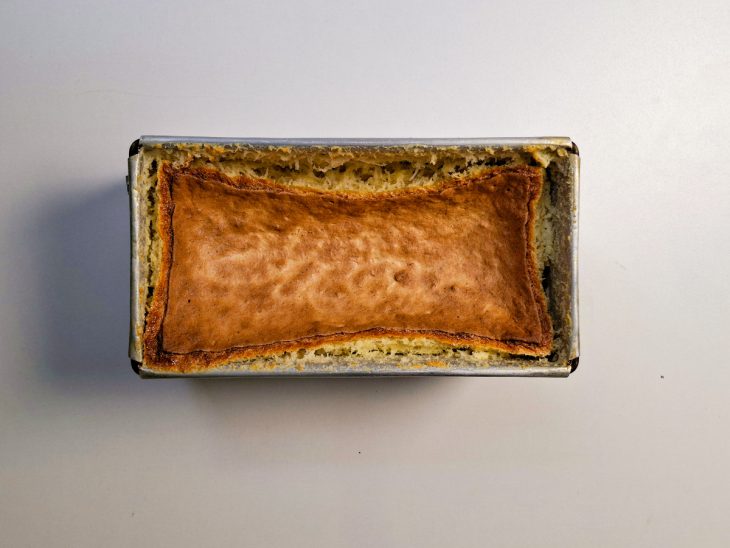 Flan assado na forma.