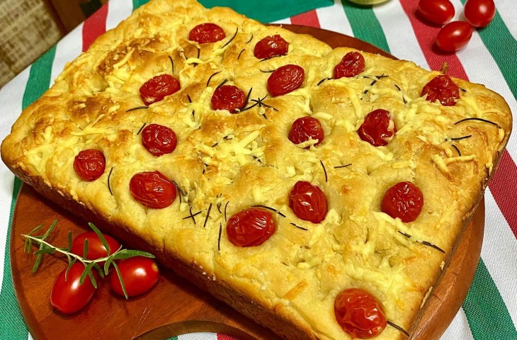 Focaccia com parmesão