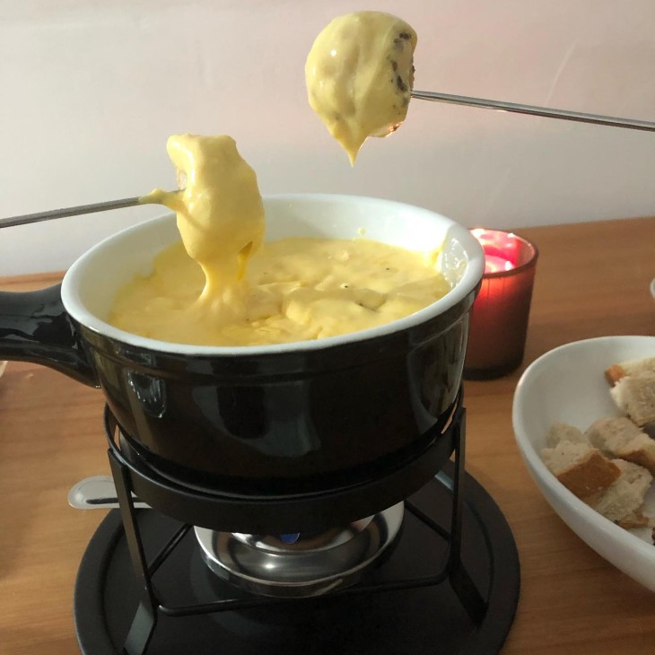 Fondue de parmesão e provolone