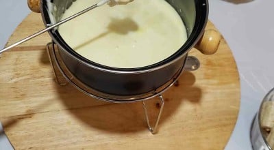 Fondue de queijo sem vinho