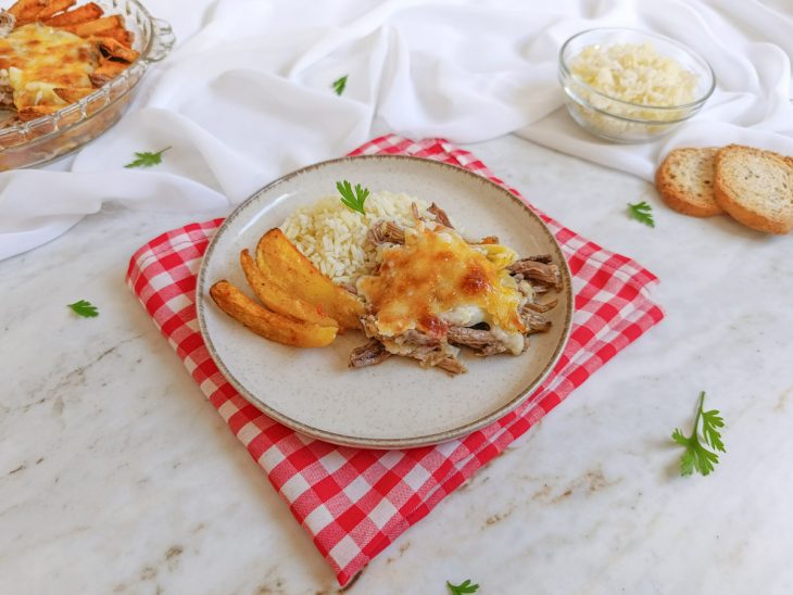 Fraldinha gratinada e dourada ao sair do forno.