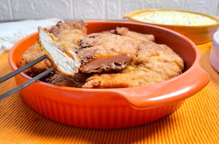 Frango à milanesa fácil e rápido