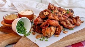 Frango a passarinho ao alho e óleo