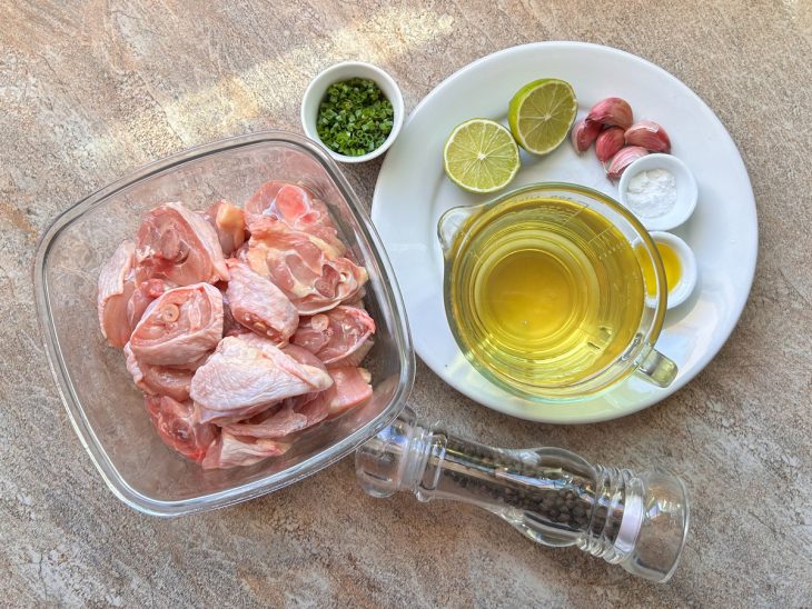 ingredientes para preparar frango a passarinho