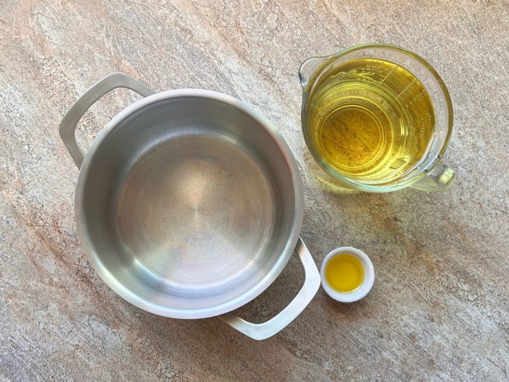 panela com óleo para fritura