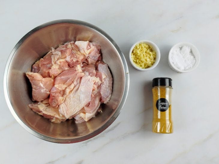 Ingredientes reunidos para a receita.