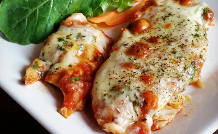 Frango à pizzaiolo para sentir o gostinho de pizza durante a refeição - receitas para Fim de Ano