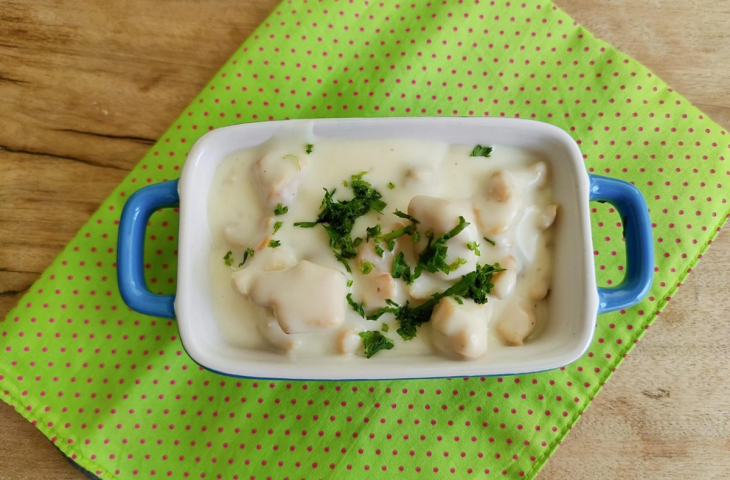 Frango ao molho branco simples