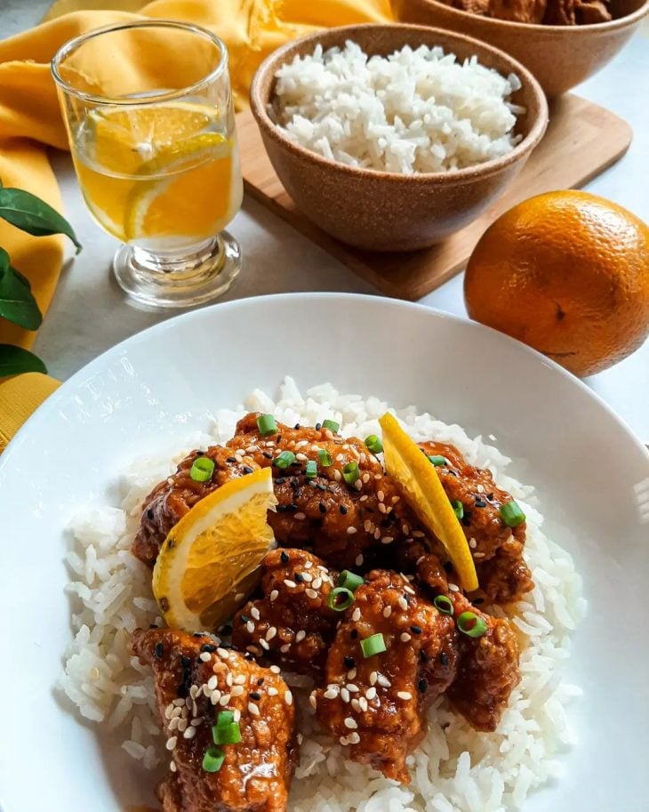 Frango ao molho de laranja à moda chinesa