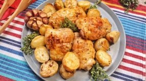 Frango assado com batatas