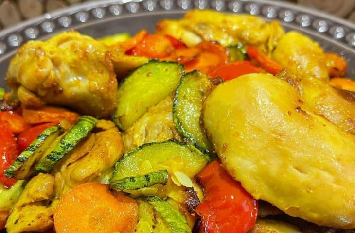 Frango com legumes na airfryer