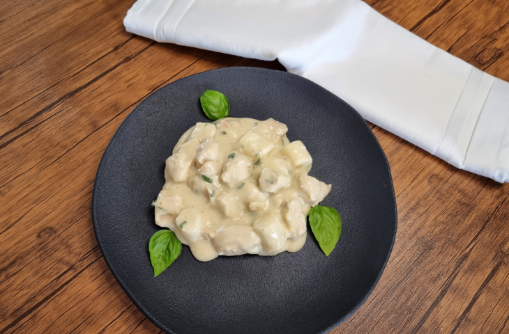 Frango cremoso com palmito