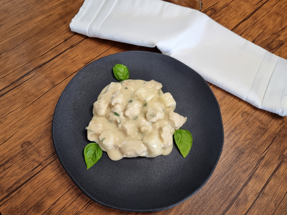 Frango cremoso com palmito