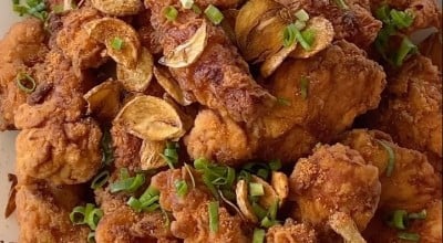 Frango e alho frito