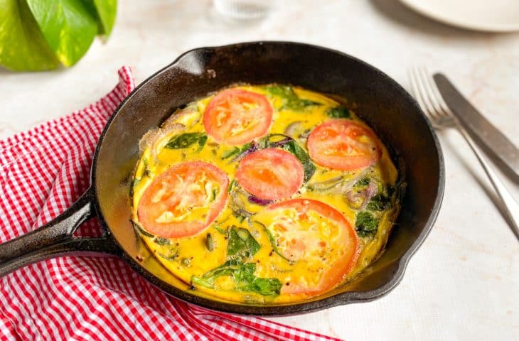 Fritada de espinafre e tomate