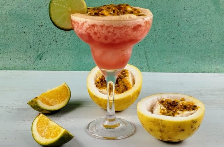 Frozen daiquiri de maracujá com chá