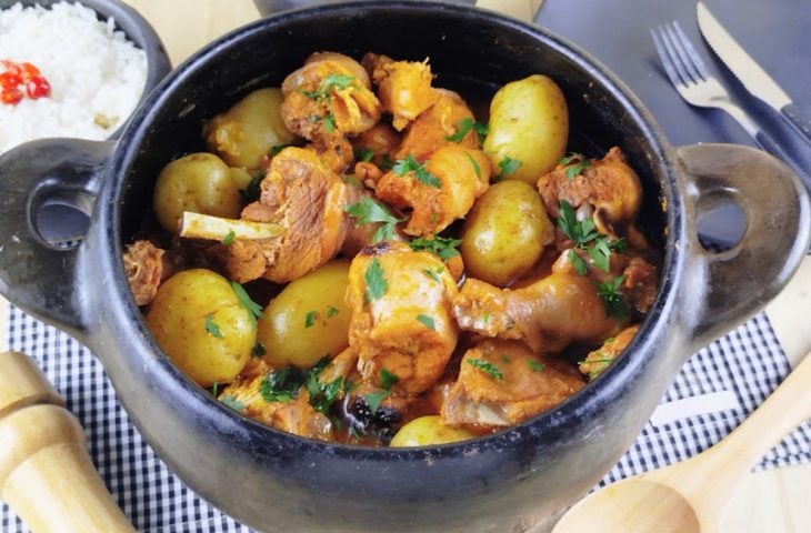 Galinha guisada