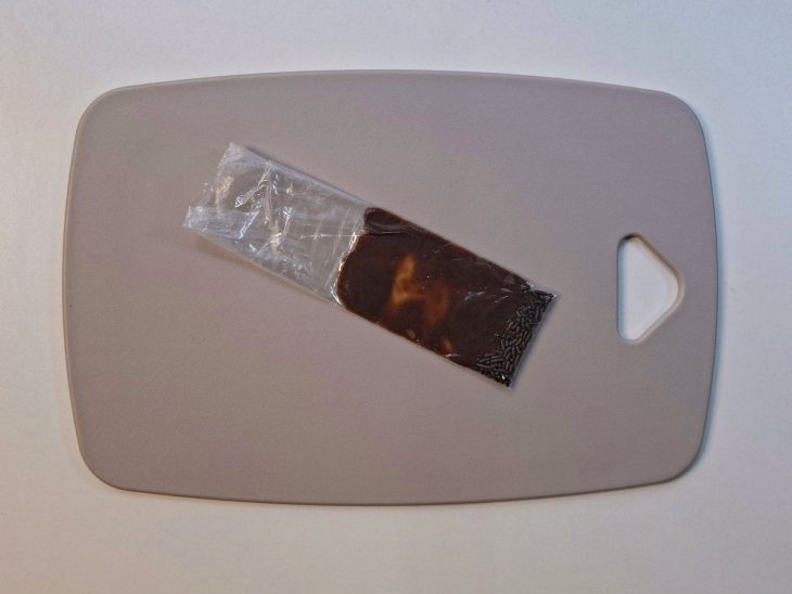 Brigadeiro adicionado no saquinho.