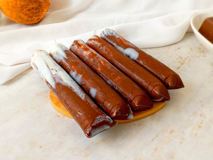 Geladinhos de prestígio prontos para consumo.