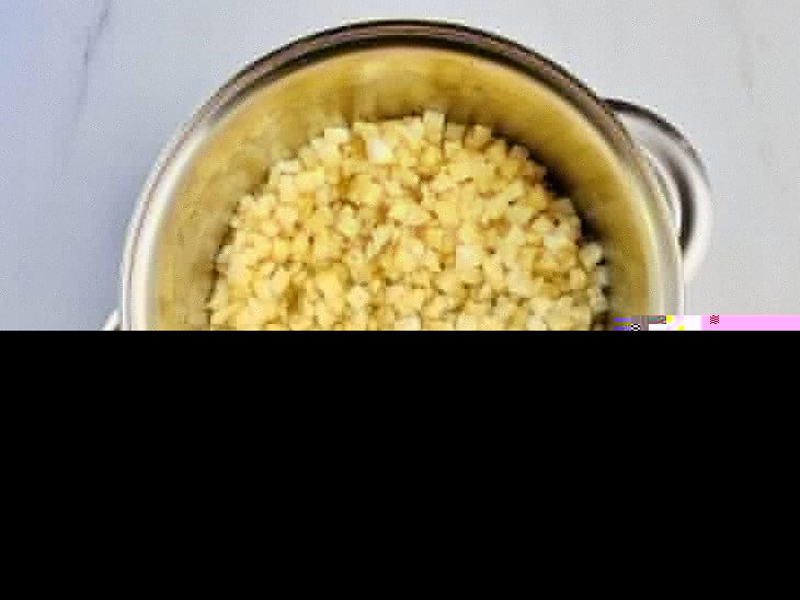 abacaxi em cubos com açúcar