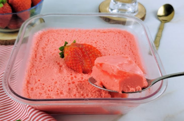 Gelatina com iogurte fit