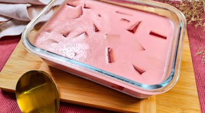 Gelatina cremosa com creme de leite