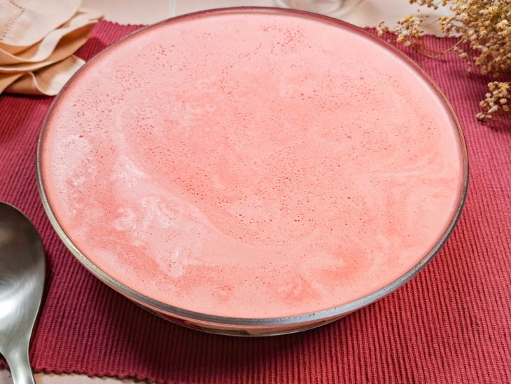 Gelatina pronta, após o tempo de geladeira.