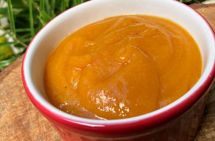 Geleia de acerola com damasco e alecrim
