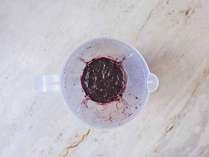 Amoras batidas no liquidificador.