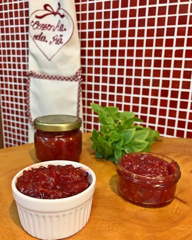 Geleia de tomate com cebola roxa