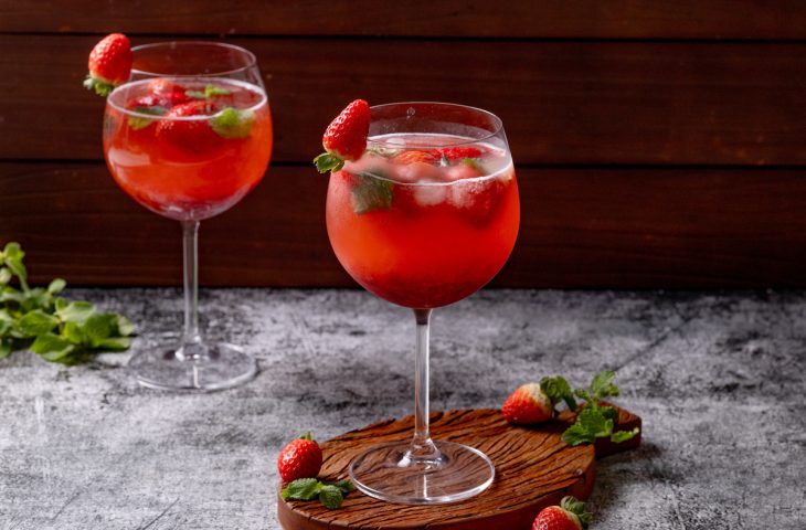 Gin tônica com morango