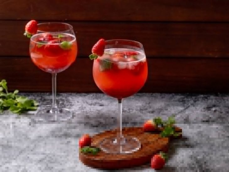 Gin tônica com morango