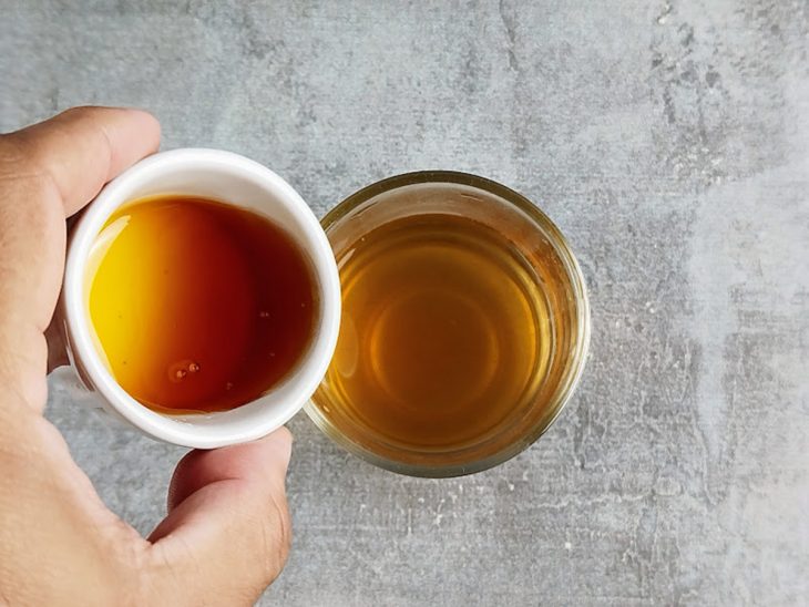 Mel para ser adicionado ao chá.