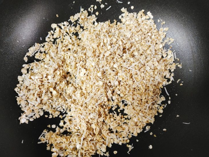 Ingredientes adicionados na frigideira.