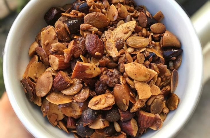 Granola salgada de castanhas