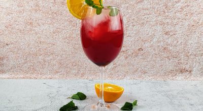 Groselha Spritz com Chá Mate